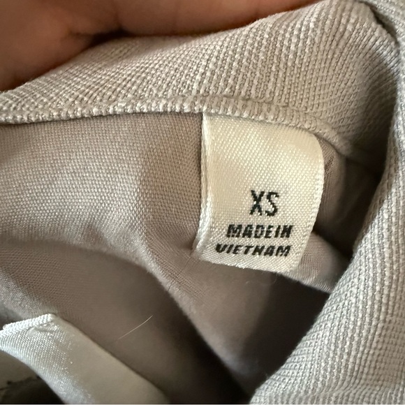 Aritzia Wilfred Cropped Jacket | XS | Gray | Linen + Lyocell Blend - Picture 8 of 9